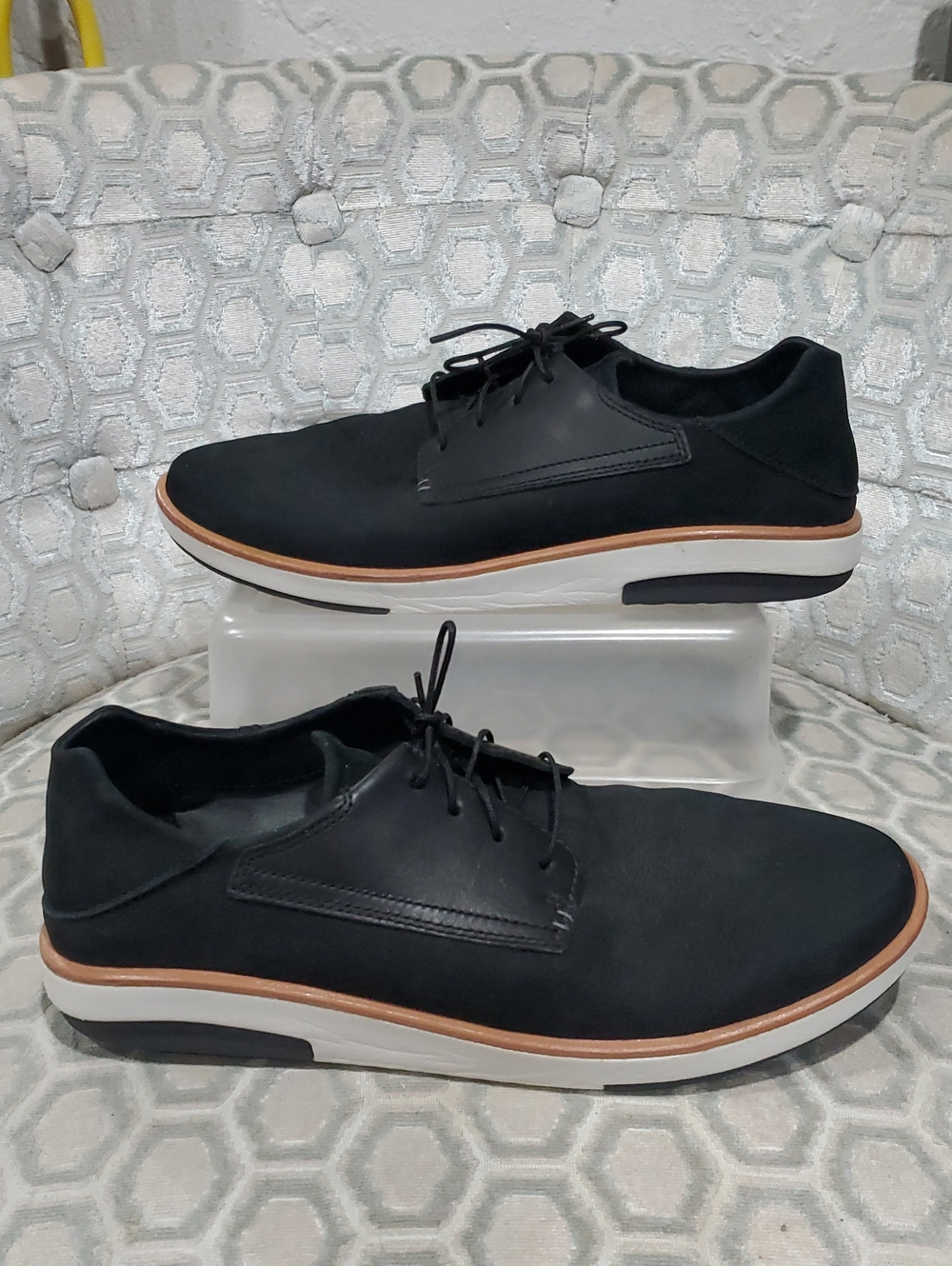 OluKai Kalia Lī shoes in black leather Size 9.5